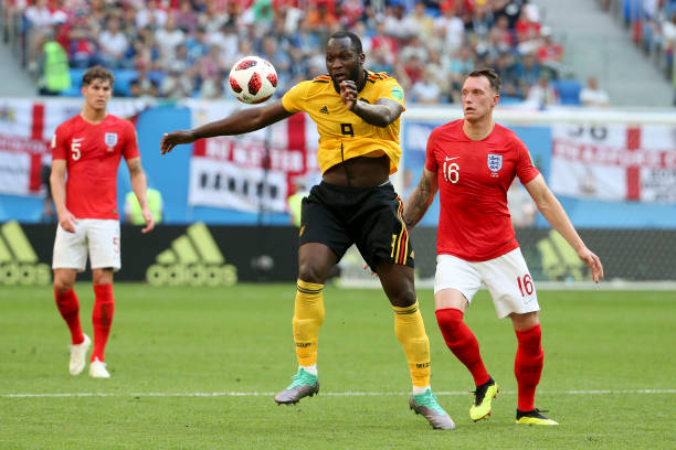 持高水平的 持高水平的