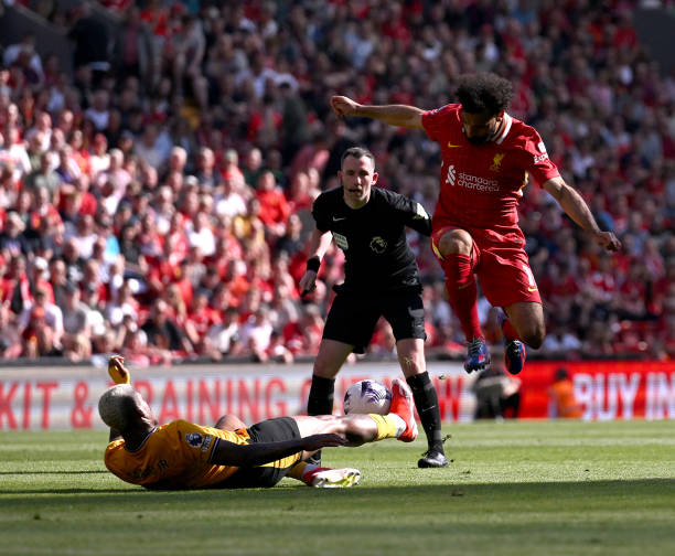 火箭险胜雄 火箭险胜雄