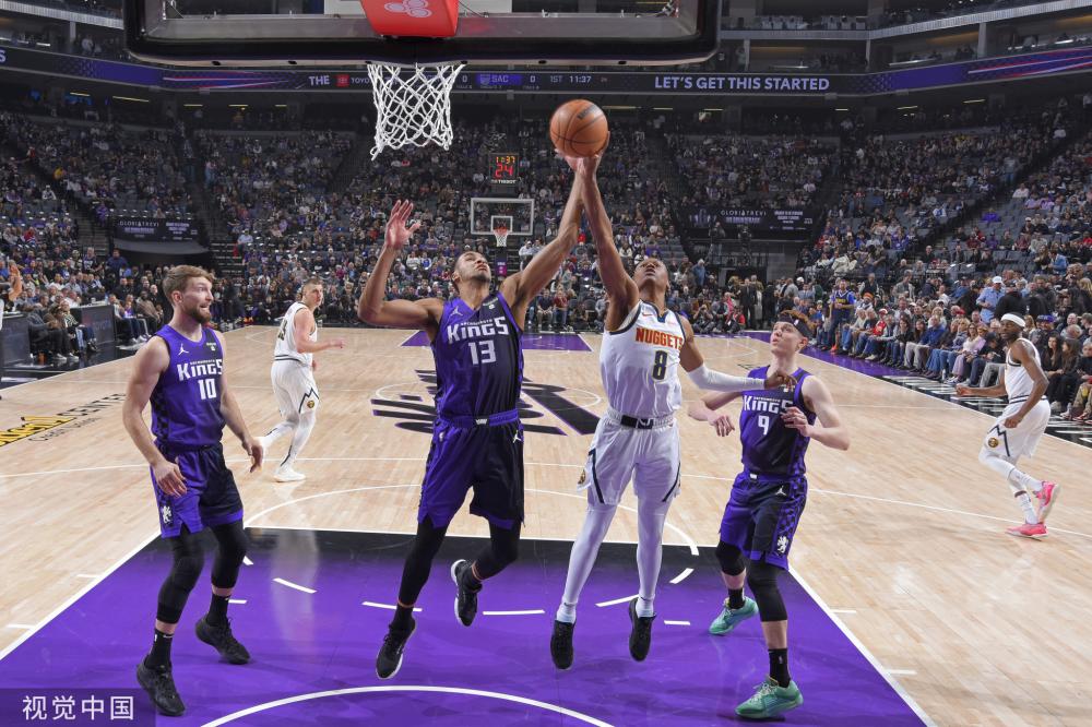 足球环境下 足球环境下