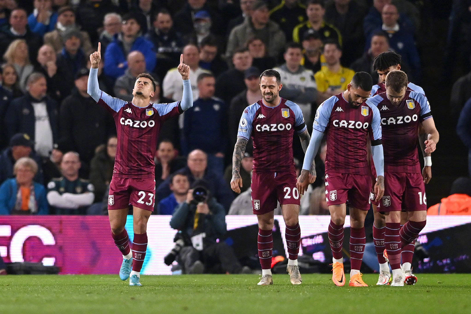 通过社交媒 通过社交媒